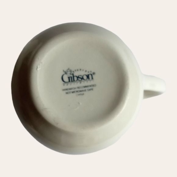 Vintage Gibson Everyday China Creamer and Sugar Set Christmas Holly and Berries - Picture 8 of 8